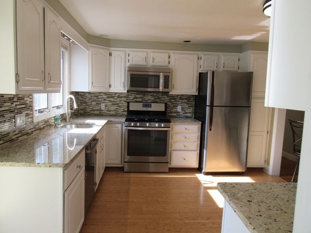28 Knight Rd, Framingham, MA 01701
