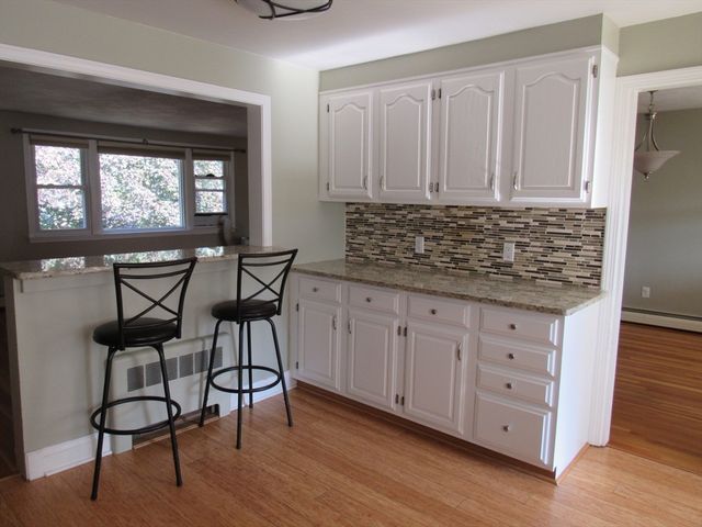 28 Knight Rd, Framingham, MA 01701