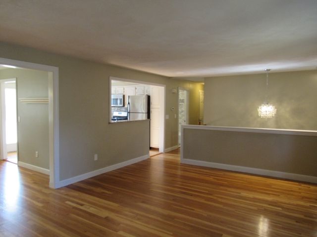 28 Knight Rd, Framingham, MA 01701