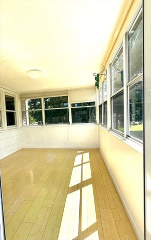 28 Knight Rd, Framingham, MA 01701