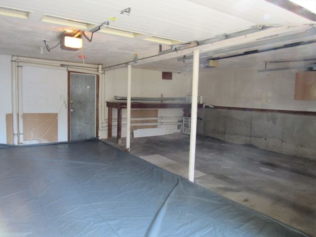 28 Knight Rd, Framingham, MA 01701