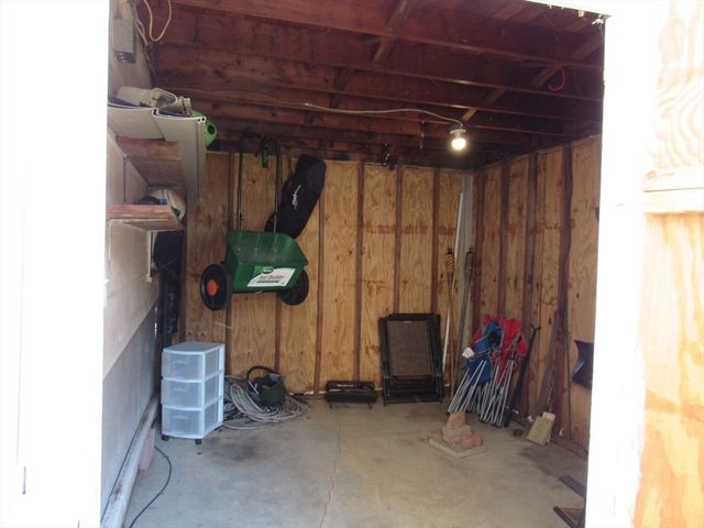 28 Knight Rd, Framingham, MA 01701