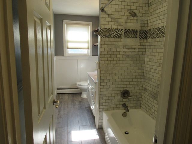 28 Knight Rd, Framingham, MA 01701