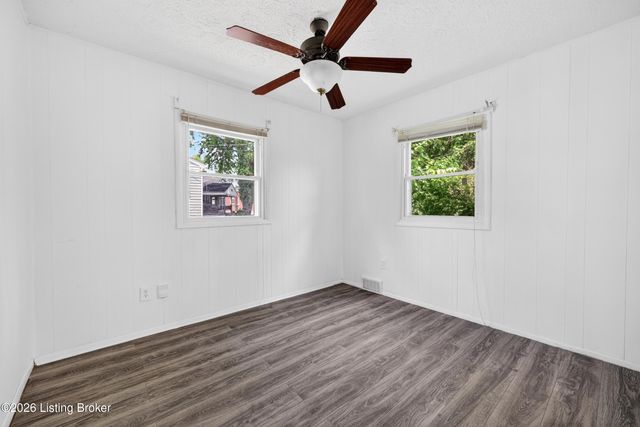 308 W Southside Ct, Louisville, KY 40214