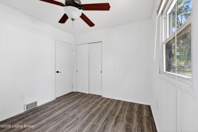 308 W Southside Ct, Louisville, KY 40214