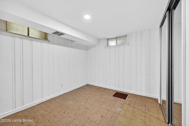 308 W Southside Ct, Louisville, KY 40214