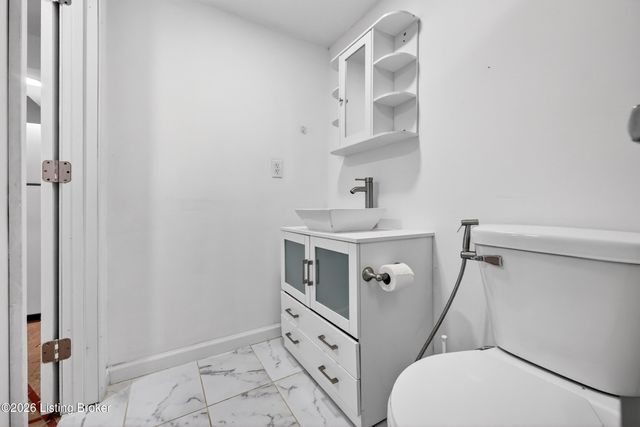 308 W Southside Ct, Louisville, KY 40214