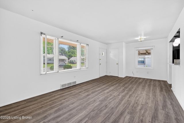 308 W Southside Ct, Louisville, KY 40214