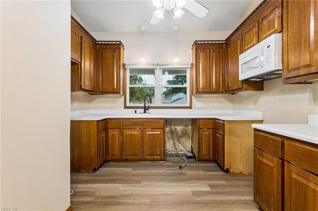 12 Waterview PT, Hampton, VA 23666