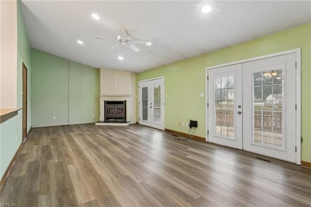 12 Waterview PT, Hampton, VA 23666