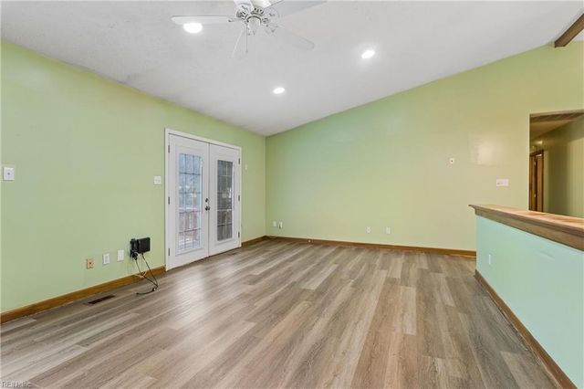 12 Waterview PT, Hampton, VA 23666