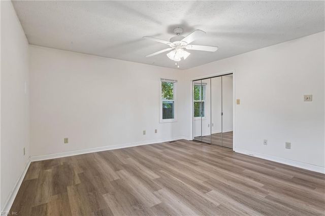 12 Waterview PT, Hampton, VA 23666