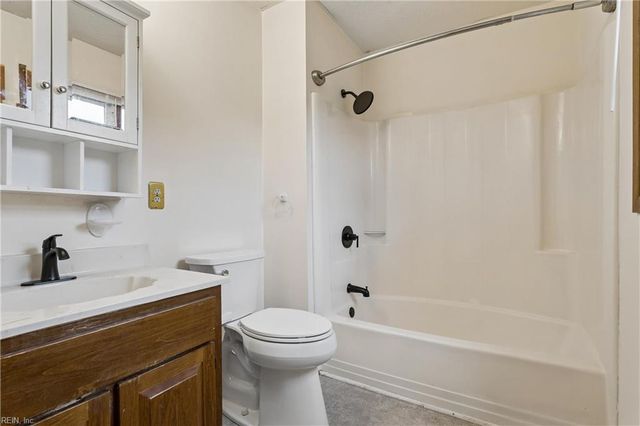 12 Waterview PT, Hampton, VA 23666