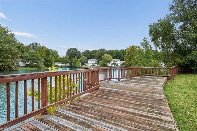 12 Waterview PT, Hampton, VA 23666