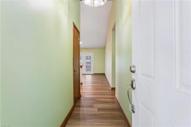12 Waterview PT, Hampton, VA 23666