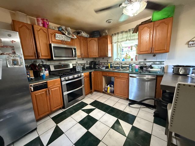 357 Serena Drive, Chicago Heights, IL 60411