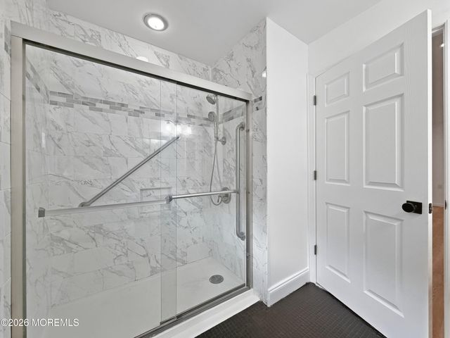 569A Sheffield Court, Lakewood, NJ 08701