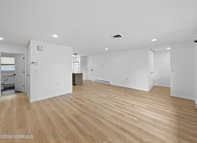 569A Sheffield Court, Lakewood, NJ 08701