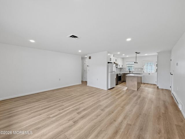 569A Sheffield Court, Lakewood, NJ 08701