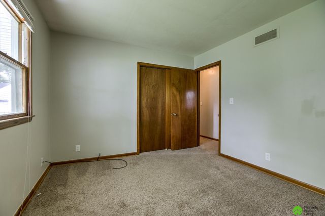 3020 N 41st Street, Lincoln, NE 68504