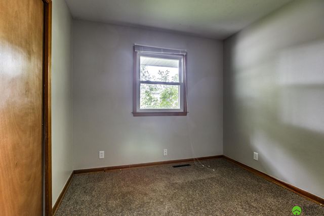 3020 N 41st Street, Lincoln, NE 68504