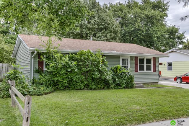 3020 N 41st Street, Lincoln, NE 68504