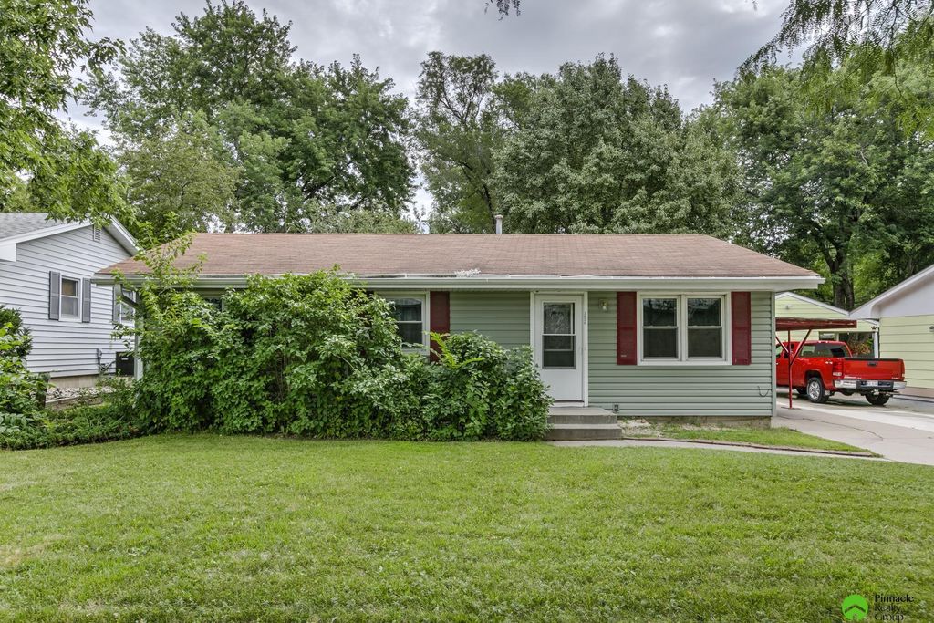 3020 N 41st Street, Lincoln, NE 68504