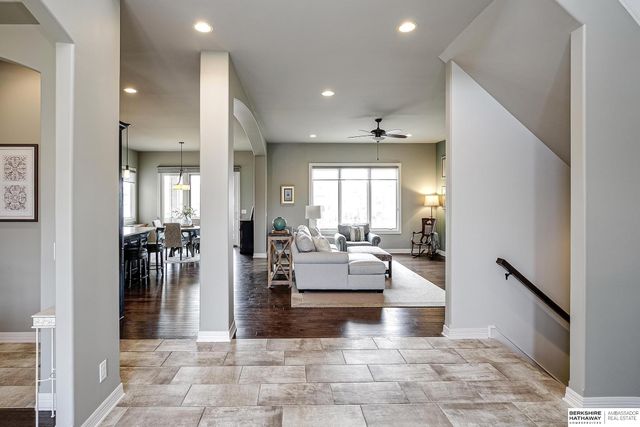 1425 N 191st Avenue, Omaha, NE 68022