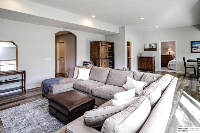 1425 N 191st Avenue, Omaha, NE 68022