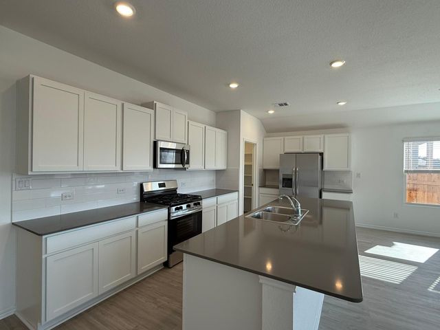 108 Mayacama LOOP, San Marcos, TX 78666