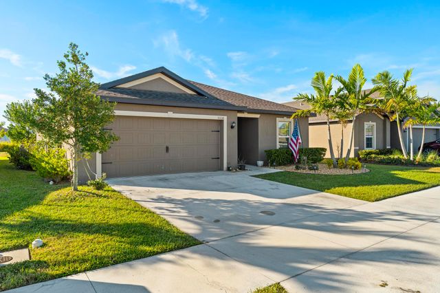 5536 Imagination Drive, Fort Pierce, FL 34947