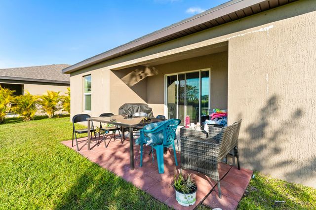 5536 Imagination Drive, Fort Pierce, FL 34947