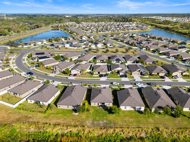 5536 Imagination Drive, Fort Pierce, FL 34947