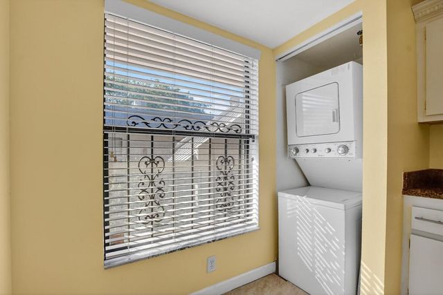 265 SE 10th Street 11c, Deerfield Beach, FL 33441