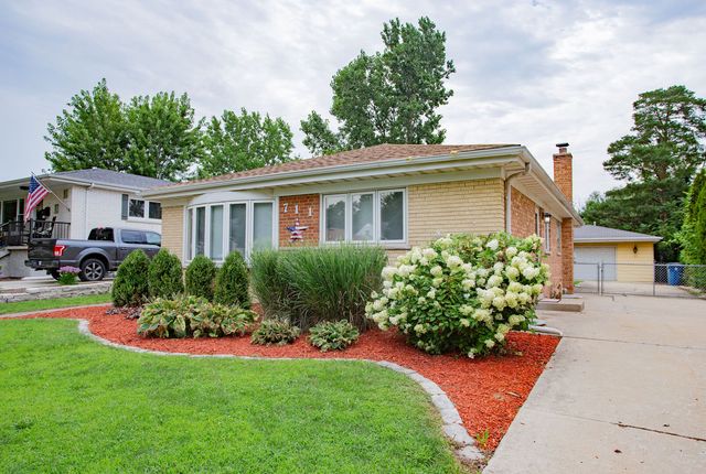 711 Schiller Street, Itasca, IL 60143
