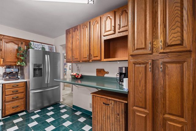 807 S CHRISTINE STREET, Appleton, WI 54915