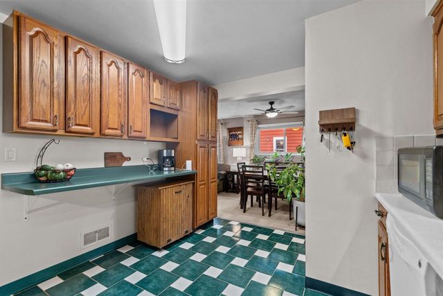 807 S CHRISTINE STREET, Appleton, WI 54915