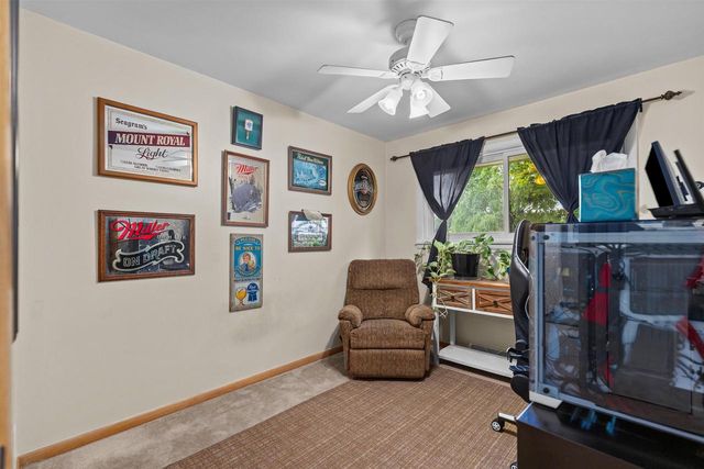 807 S CHRISTINE STREET, Appleton, WI 54915