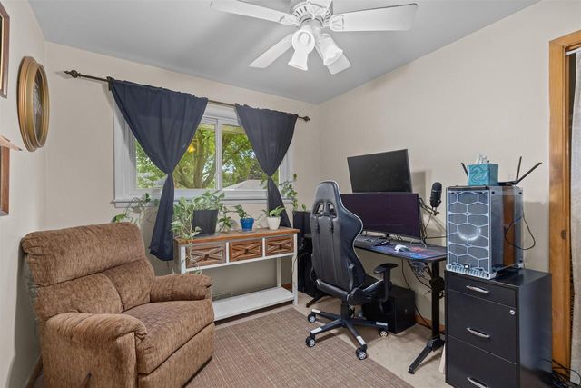 807 S CHRISTINE STREET, Appleton, WI 54915