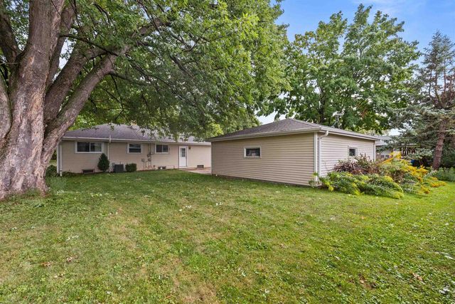 807 S CHRISTINE STREET, Appleton, WI 54915
