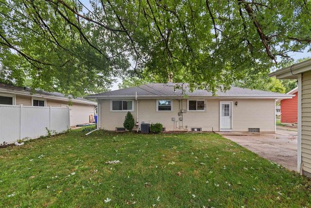 807 S CHRISTINE STREET, Appleton, WI 54915
