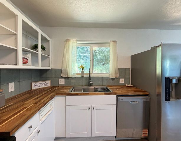 19310 Branding Iron Rd, Penn Valley, CA 95946