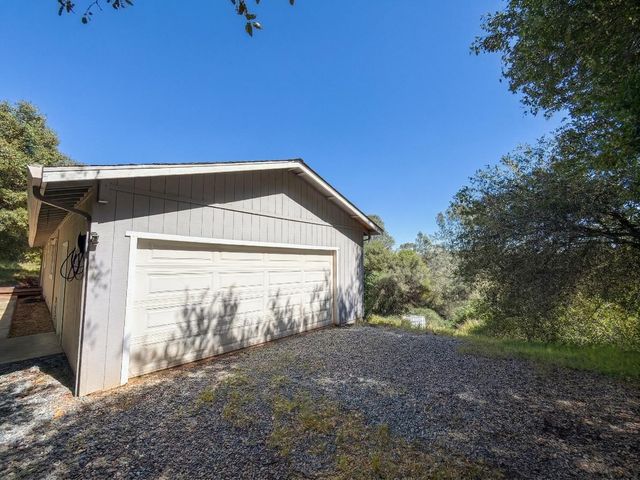 19310 Branding Iron Rd, Penn Valley, CA 95946