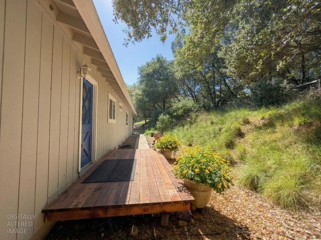 19310 Branding Iron Rd, Penn Valley, CA 95946