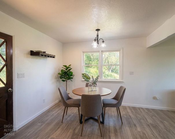 19310 Branding Iron Rd, Penn Valley, CA 95946