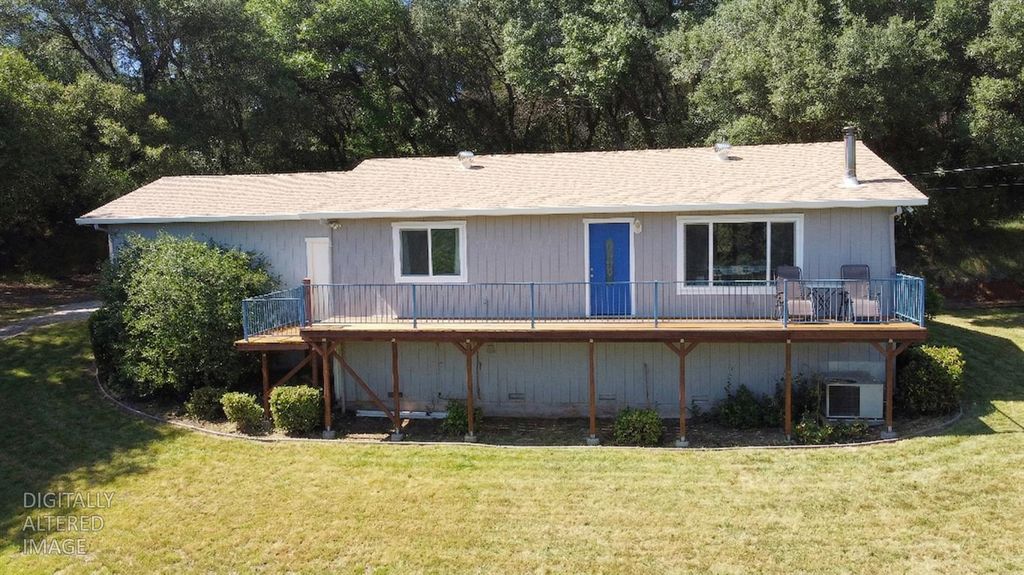 19310 Branding Iron Rd, Penn Valley, CA 95946