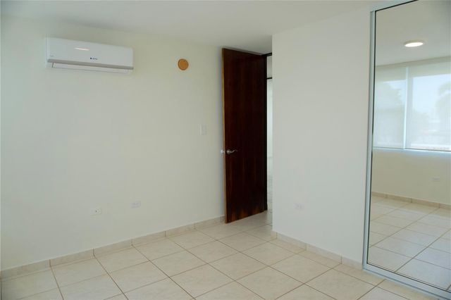 19-P DELFIN, Dorado, PR 00646