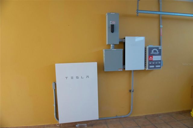 19-P DELFIN, Dorado, PR 00646