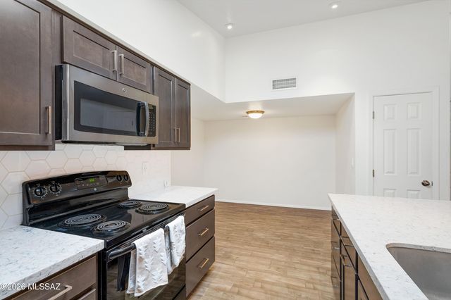 997 W Paria Lane, Tucson, AZ 85704