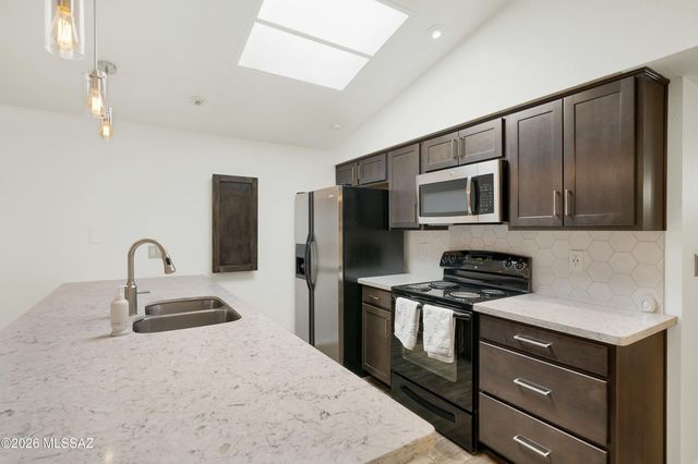 997 W Paria Lane, Tucson, AZ 85704